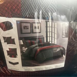 Elegant Black and Red Comforter Set Queen